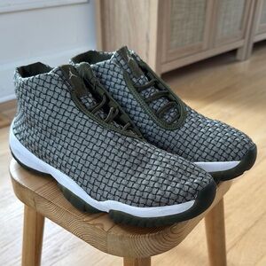 JORDAN Men’s Air Jordan Future Hunter Green Woven White Athletic Sneakers Size 8